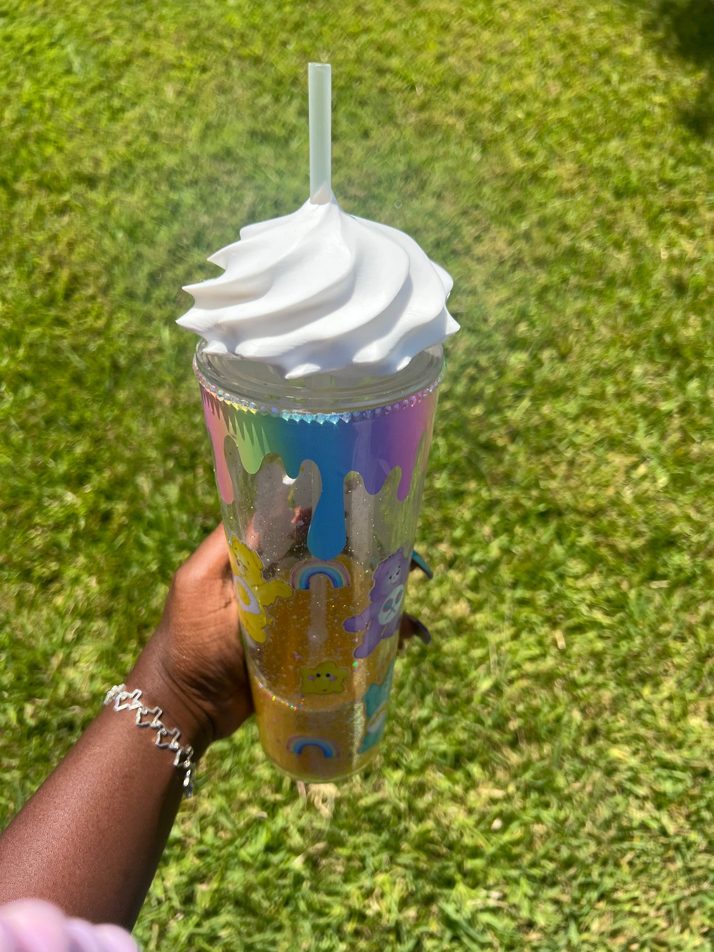 3D White Whipped Topper